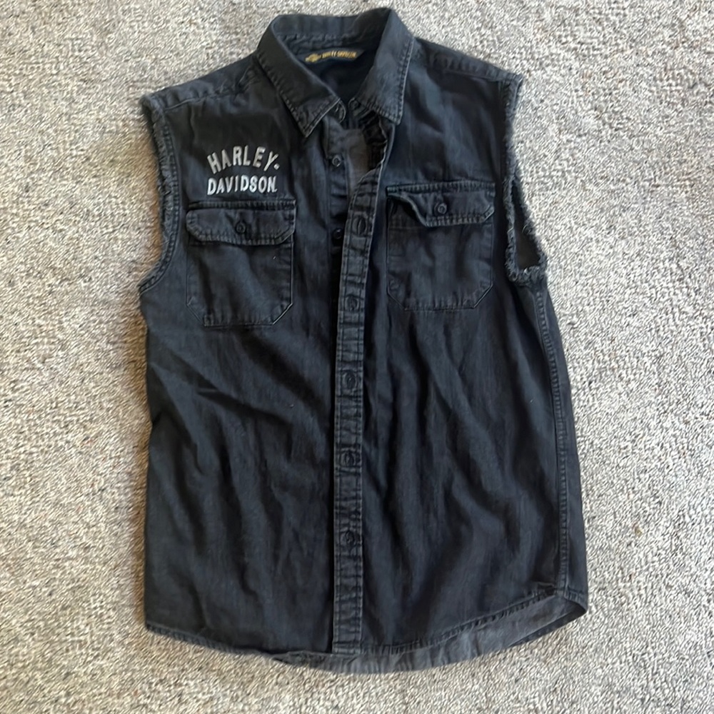 Harley Davidson Mens sleeveless button up shirt